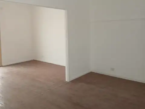 Casa en Alquiler en Flores, $ 1.600.000