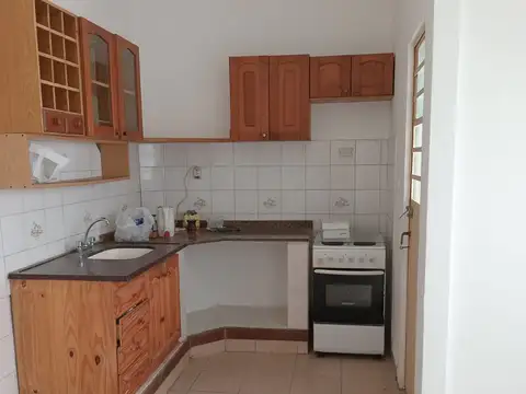 Amplia casa en alquiler en Flores