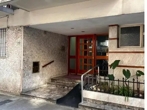 Blanco Encalada e/ Pacheco y Avenida Álvarez Thomas