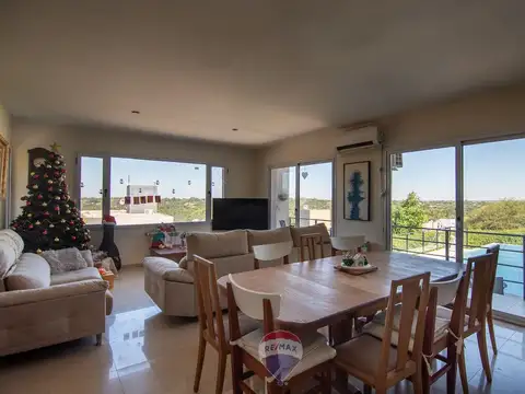 Casa 7 ambientes con 3 baños