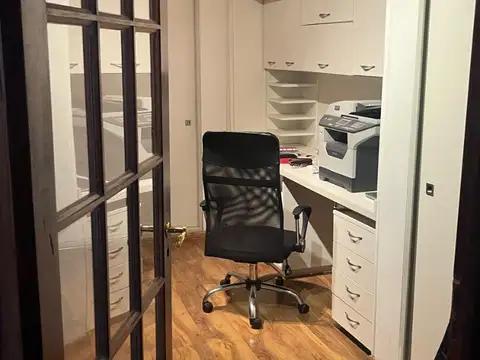 Casa 6 ambientes con 2 baños