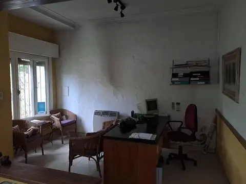 Casa en Venta con 4 cocheras