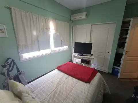 Depto Tipo Casa en Venta de 5 ambientes