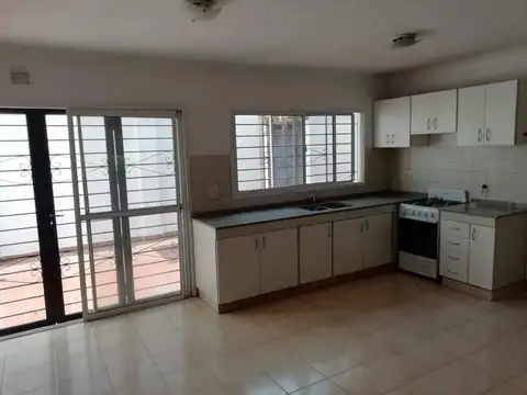 Montevideo 5300, Piso 1