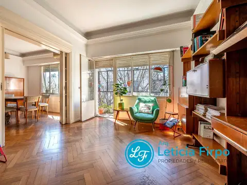 Duplex en ultimo piso con amplia terraza.