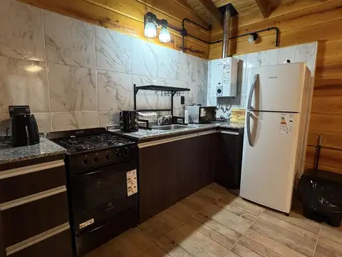 Casa 2 ambientes con 1 baño