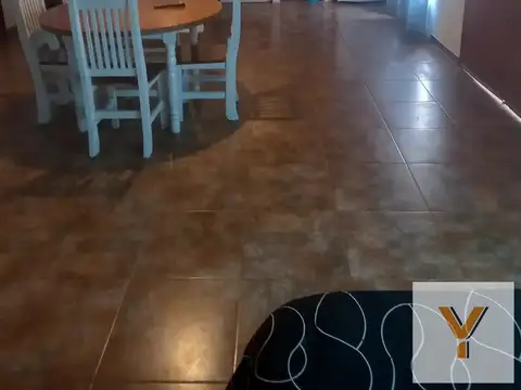 Casa en venta - 4 Dormitorios 4 Baños - San Clemente del Tuyú