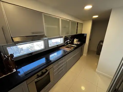 Departamento en Alquiler con 1 cocheras