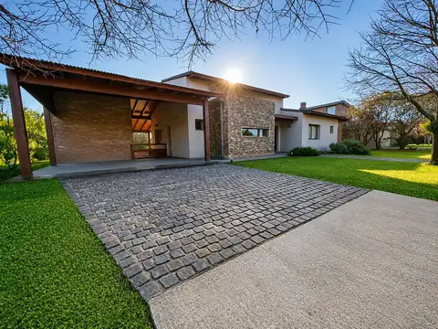 Casa en Alquiler en Ibarlucea, $ 2.300.000