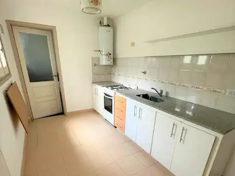 Depto Tipo Casa 2 ambientes con 1 baño