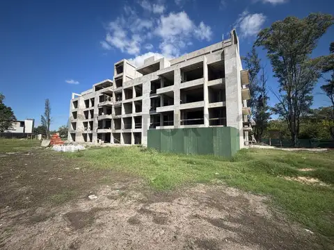 Exclusivo 3 Ambientes en Pilar Queens R. – Amplia Terraza y Financiación a Medida