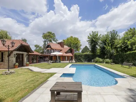 CASA VENTA 5 AMB EL PARAISO LOTE 2800 PISCINA/PARQ