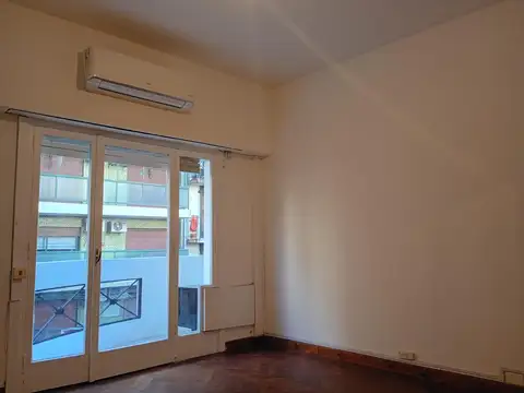 Laprida al 1300