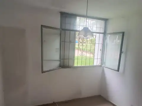 Apartamento en Montecaseros y Avenida San Martin