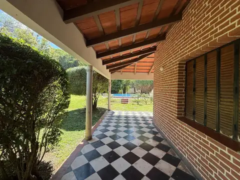 Casa 2 ambientes con 1 baño