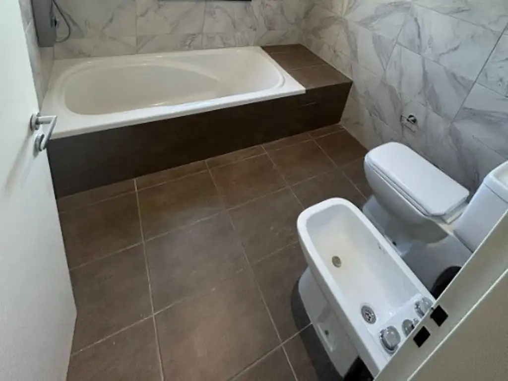 CASA DE 5 AMBIENTES EN VENTA EN BARRIO MAGALLANES. - Foto 23