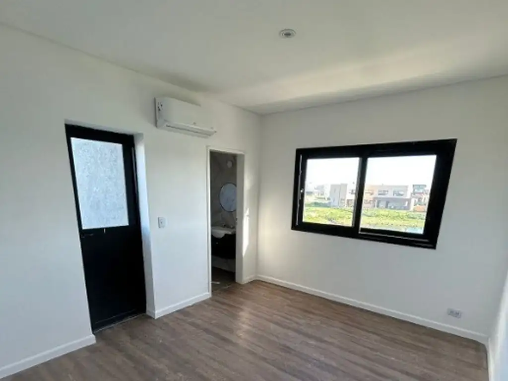 CASA DE 5 AMBIENTES EN VENTA EN BARRIO MAGALLANES. - Foto 24