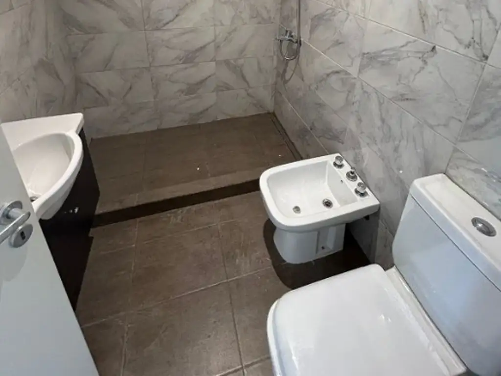 CASA DE 5 AMBIENTES EN VENTA EN BARRIO MAGALLANES. - Foto 21