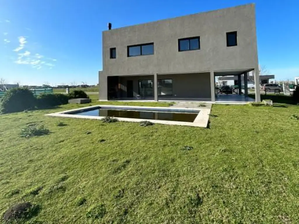 Casa en Venta en Magallanes - Barrio cerrado