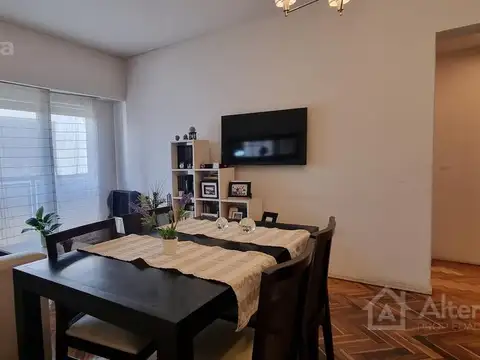 Rodriguez Peña al 100 - entre Bartalome Mitre y Av. Rivadavia.