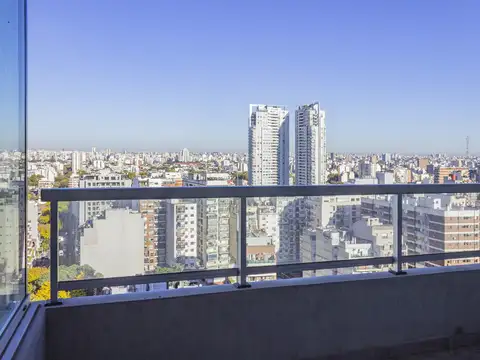 Acoyte al 500, entre Dr. J. F. Aranguren y Felipe Vallese