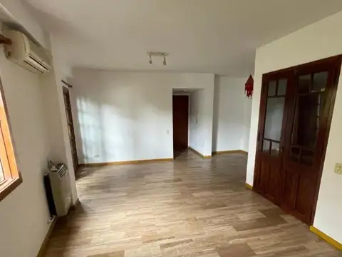 Dpto 3 Amb con Balcón y Cochera Cubierta en San Isidro