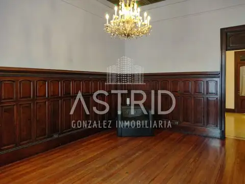 Local en venta sobre Avenida Cazon en Tigre, apto edificio
