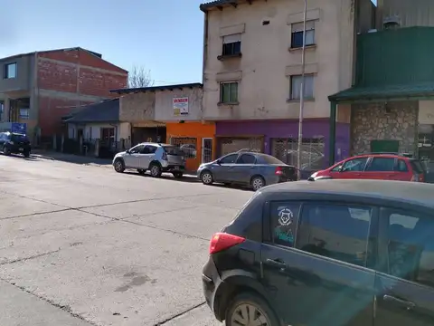 Av. Ángel Gallardo al 800