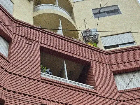 Florentino Ameghino 2600, Piso 2