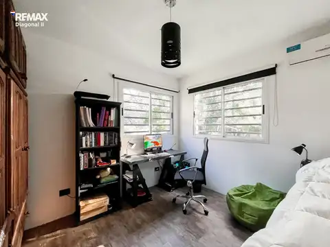 CASA EN VENTA 4 DORM. LOTE 1870 M2 LA PLATA