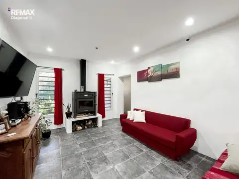 Casa en Venta con 2 cocheras