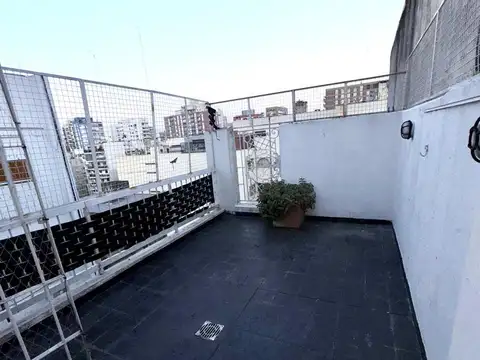 3 amb con terraza propia en Olazabal y Freire.