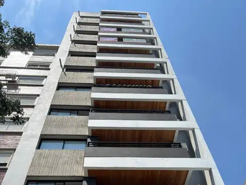 DEPARTAMENTO 3 AMBIENTES CON COCHERA EN ZONA CENTRICA