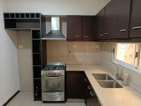 CASA AMERICANA DE 4 AMBIENTES EN MORÓN