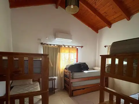 Casa 5 ambientes con 3 baños