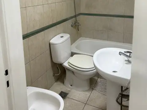 Departamento Monoambiente En Excelente Estado En Edificio Ibiza V - Muñiz