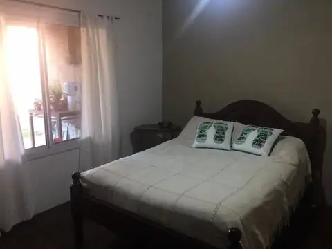 Casa  en Venta ubicado en Castelar, Morón, G.B.A. Zona Oeste - AMA0108_LP545177_8