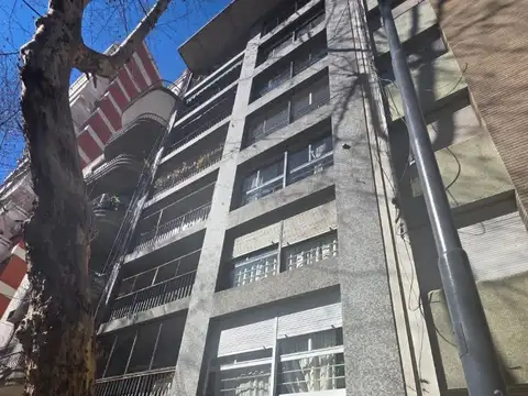 Departamento 3 ambientes frente baño y toillet balcon 77m2