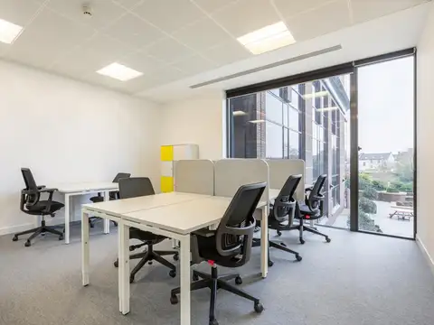 Oficina en Alquiler en Chacras De Coria, $ 315.141