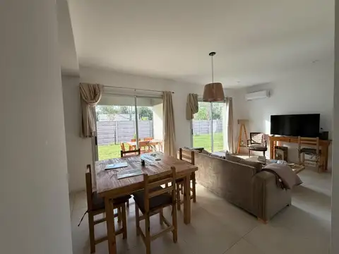 Departamento 4 ambientes con 2 baños