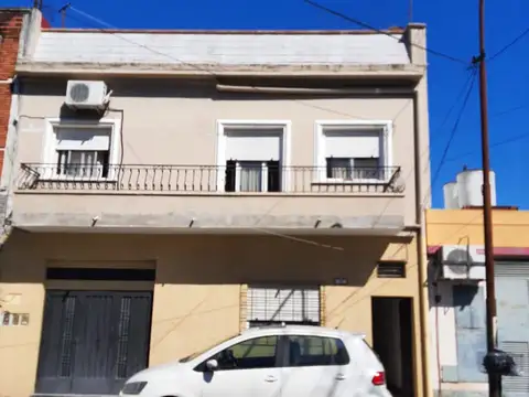 PH 3 Amb. Amplios Tot: 198m2 M Bueno a 1km de CABA