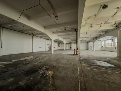 Galpon en Alquiler en Berazategui, USD 9.600