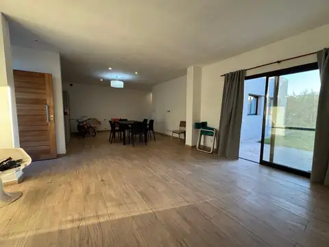 Casa en Venta en Roldan, USD 160.000