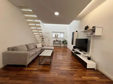 Depto Tipo Casa en Venta de 4 ambientes