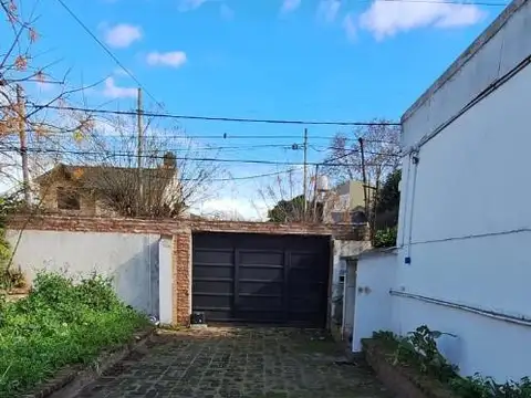 Casa 2 ambientes con 1 baño