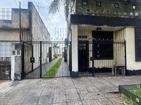 VENTA PH 3 AMBIENTES. MORÓN. 