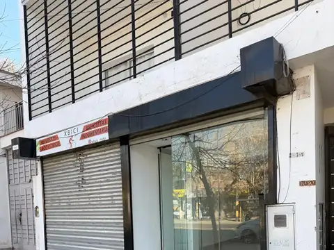 LOCAL COMERCIAL EN CALLE SAN MARTIN DE LUJÁN