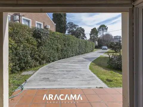 Casa en Venta con 1 cochera