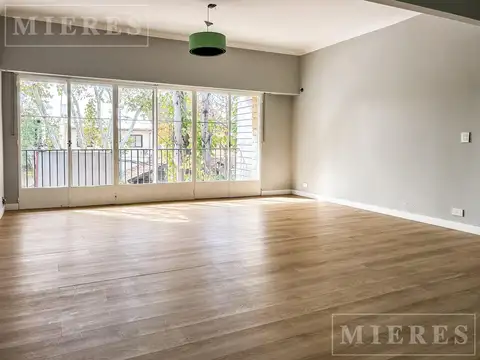 Ph 1er piso por escalera. En lindisima zona residencial de San Fernando