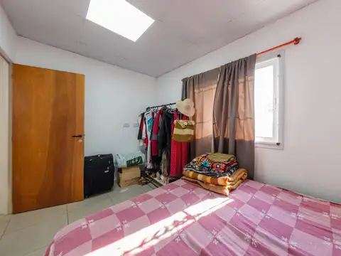 VENTA - CASA DOS DORMITORIOS CON PATIO Y PILETA - FUNES NORTE